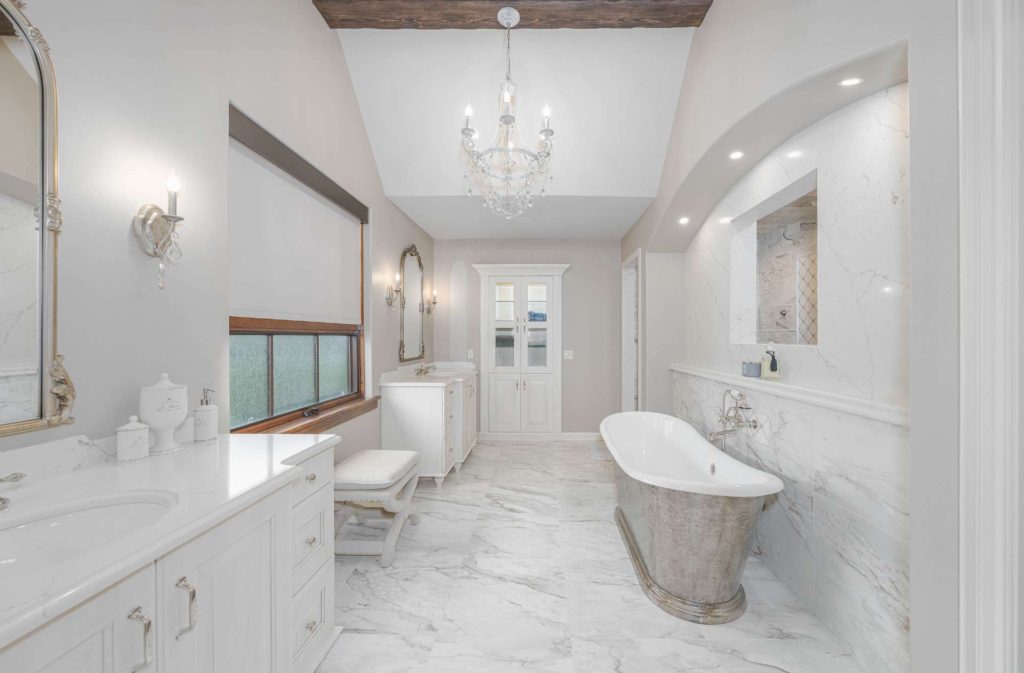 Modern bathroom with marble and tub